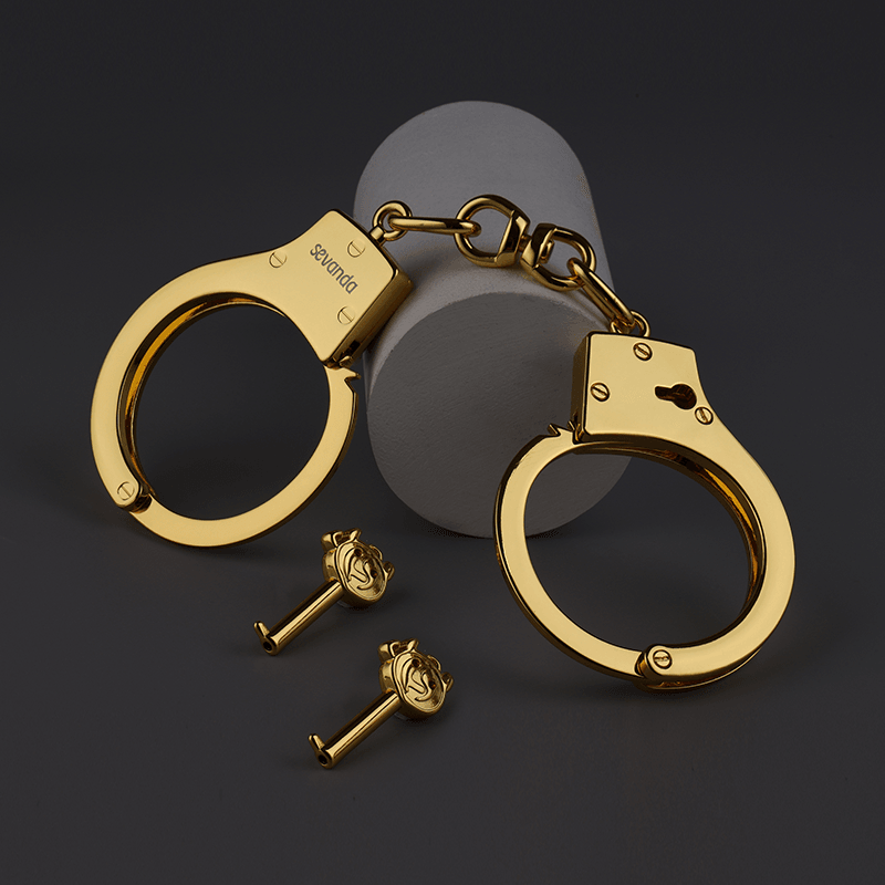 Pretty-sub Handcuffs Set, gold plated cuffs with the flatter bow and two keys